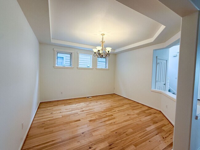 Building Photo - 4Bd/2.75Ba Issaquah House