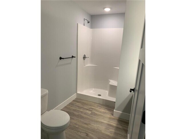 Building Photo - 770 Plum Tree Ln