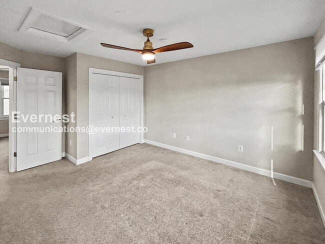 Building Photo - 10401 Bristol Ct