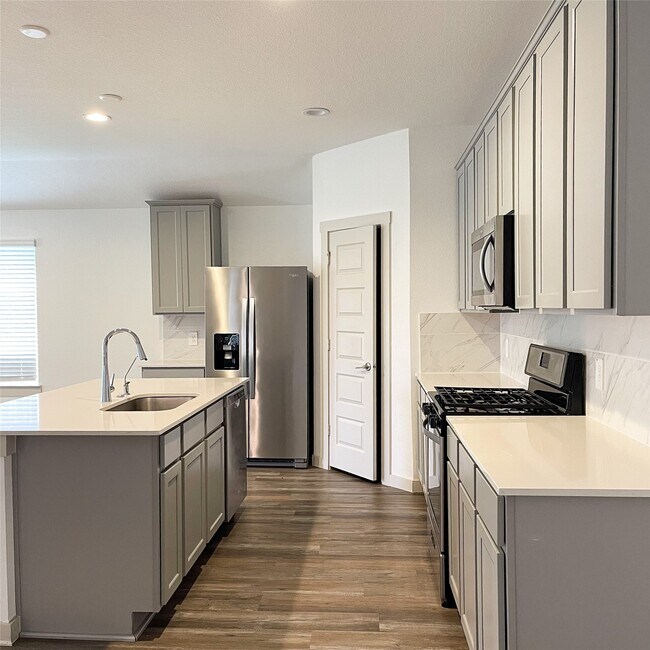 Building Photo - 6826 Halifax Harvest Ln