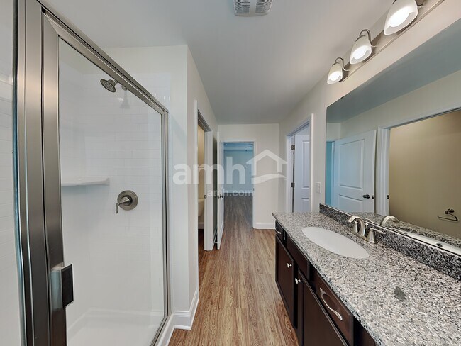 Building Photo - 4925 Wilcrest Ct