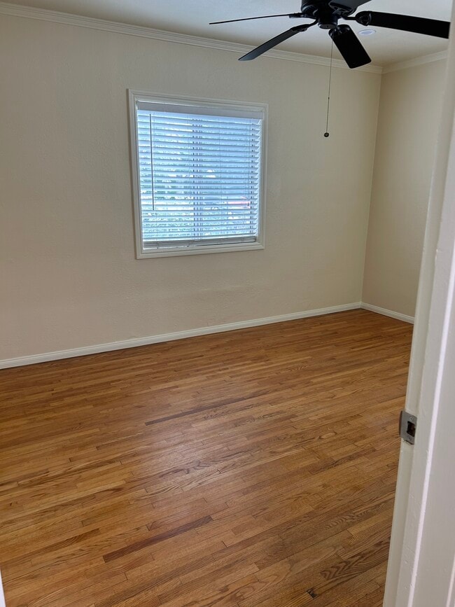 Building Photo - 1332 Maynard Dr