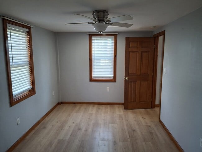 Building Photo - 45 Oak St