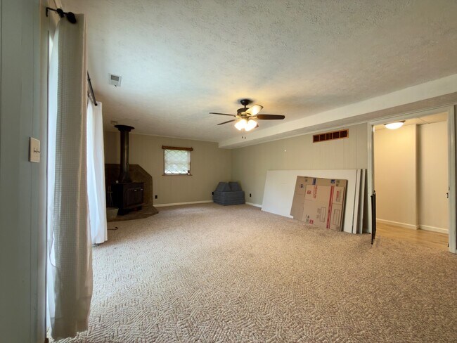 Building Photo - 295 Dogwood