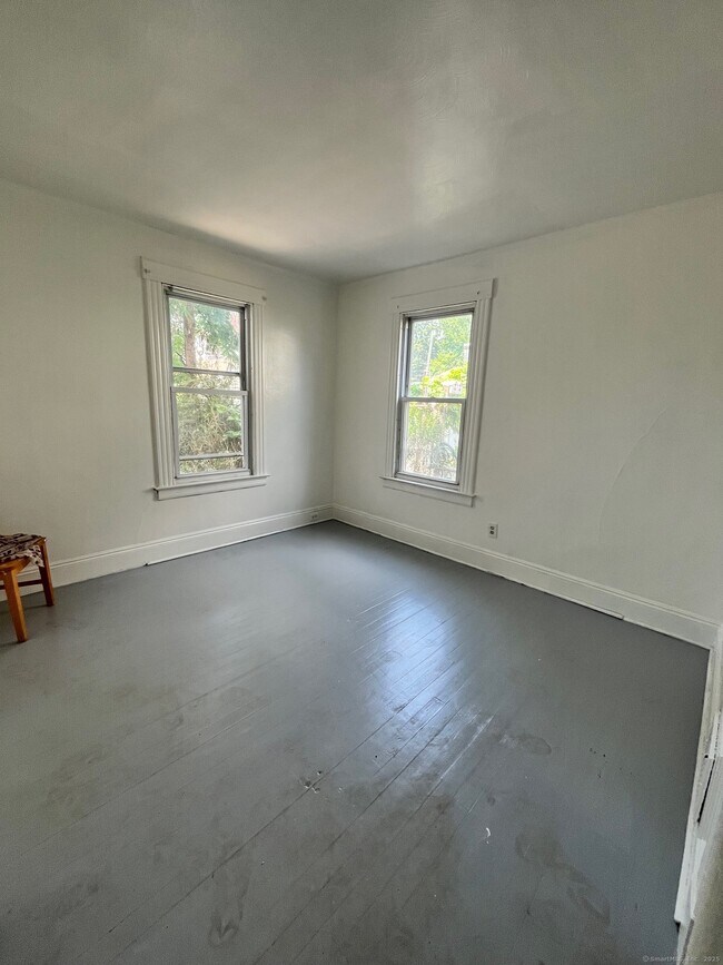 Building Photo - 67 Sisson Ave