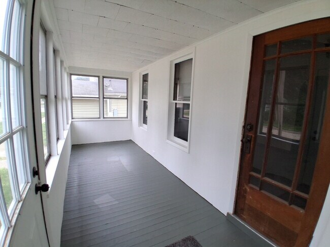 Building Photo - 205 E Phoenix Ave