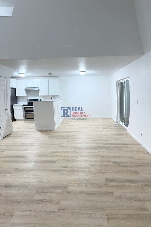 Building Photo - 2116 E 103rd Ave