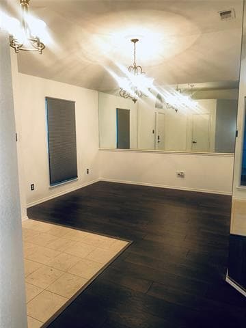 Building Photo - 702 Kristi Ln