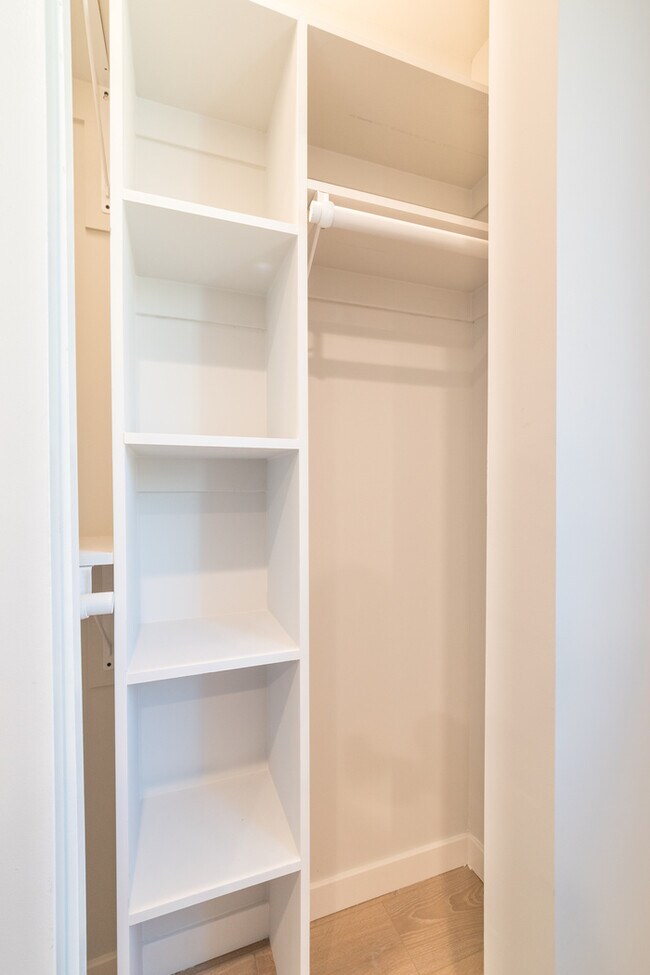 Building Photo - Two Bedroom Town Home-style Like Near NoHo...