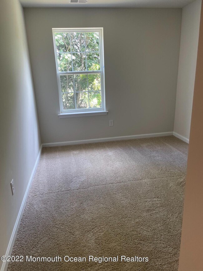 Building Photo - 54 Peregrine Way