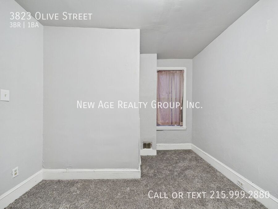 Building Photo - 3823 Olive St