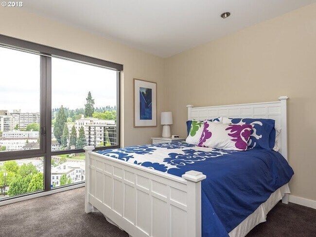 Building Photo - Rare rental in The Westerly - spectacular 2/2.5 unit w/sweeping views/2 parking/2 storage