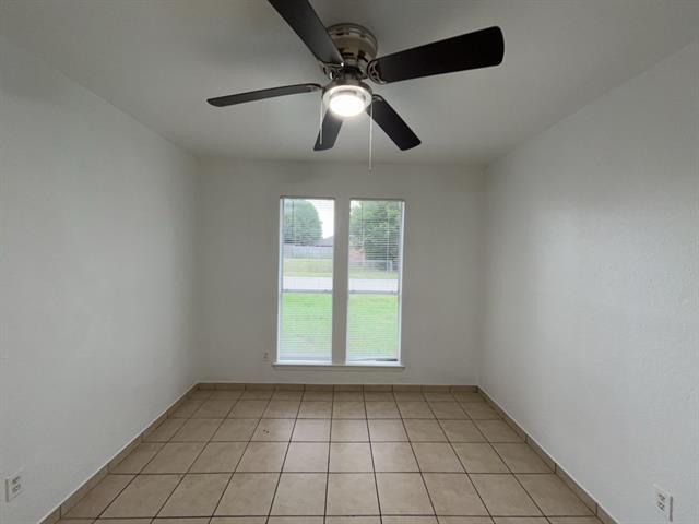 Building Photo - 112 Mesa Dr