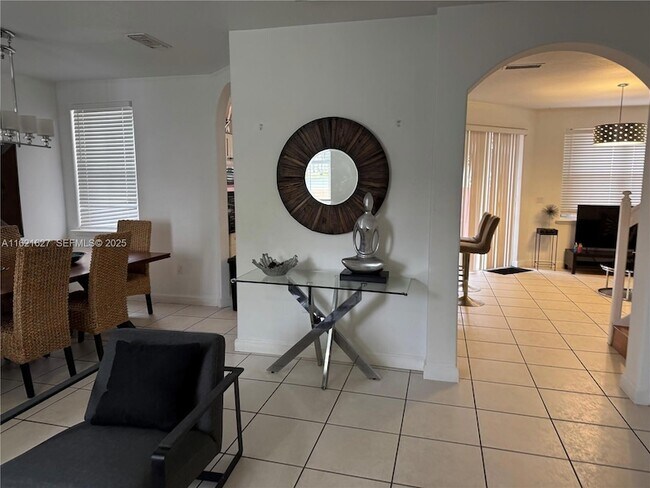 Building Photo - 4866 NW 108th Psge