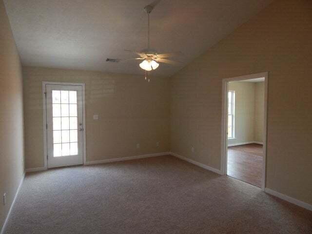 Building Photo - 212 Bobwhite Dr