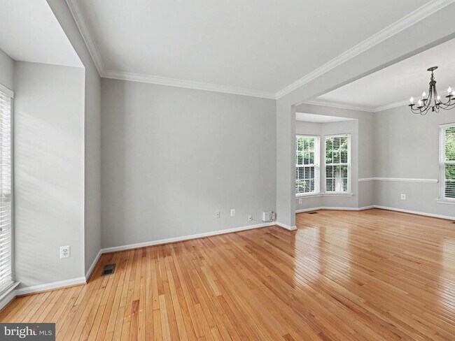 Building Photo - 5641 Eppes Island Pl