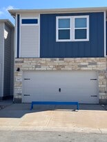 Building Photo - 1850 Settlers Glen Dr