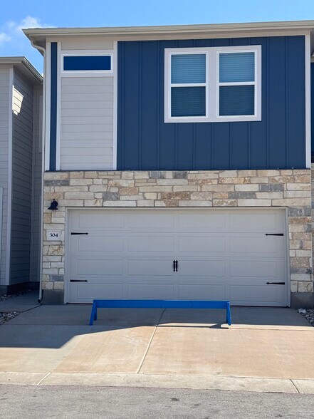 Primary Photo - 1850 Settlers Glen Dr