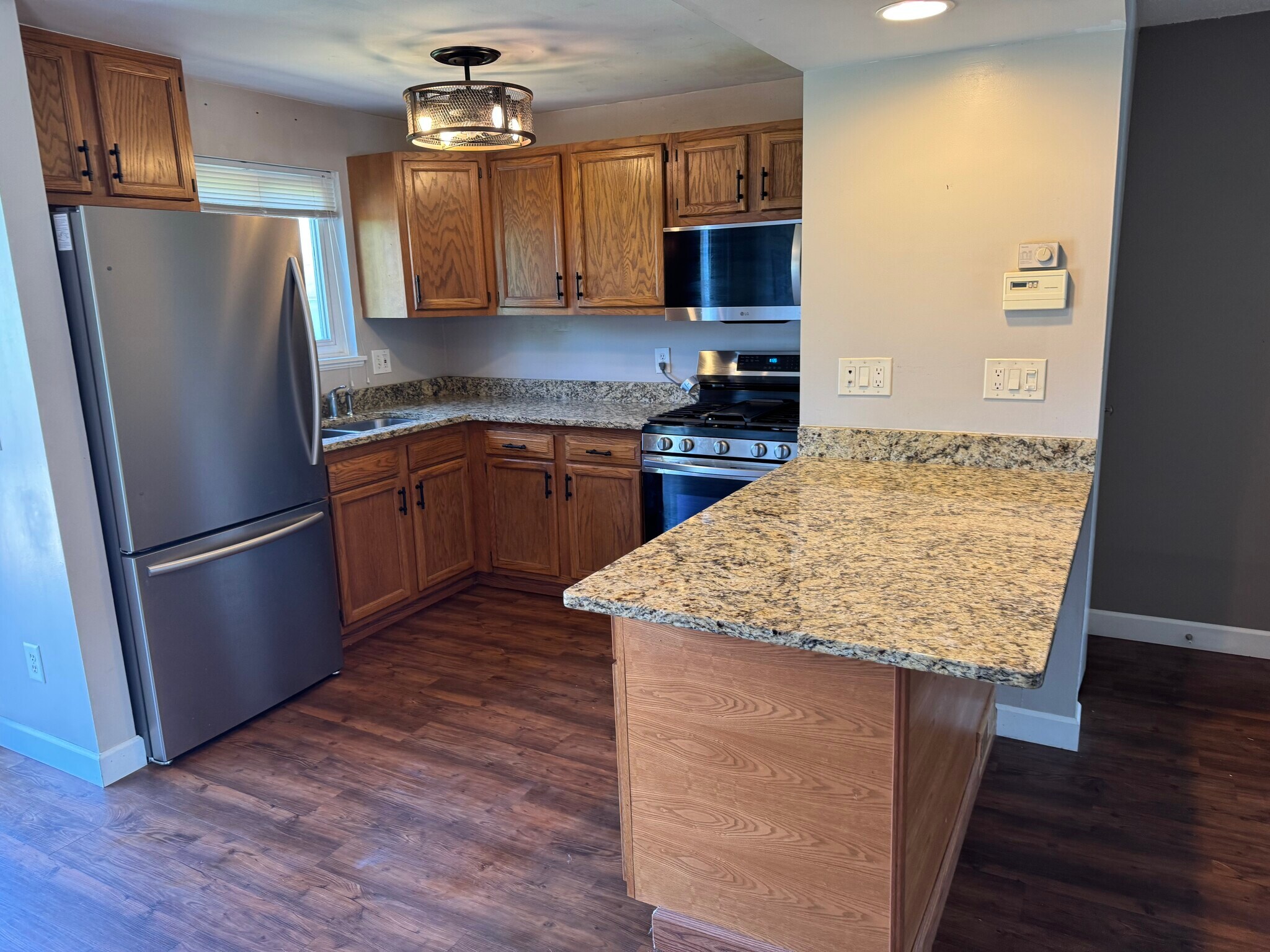 Building Photo - 318 Fox Run