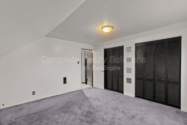 Building Photo - 409 Harrison Ave