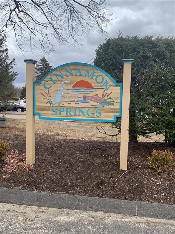 Building Photo - 3 Cinnamon Spring