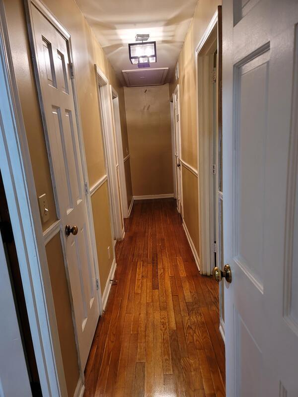 Building Photo - 449 Hickory Trl
