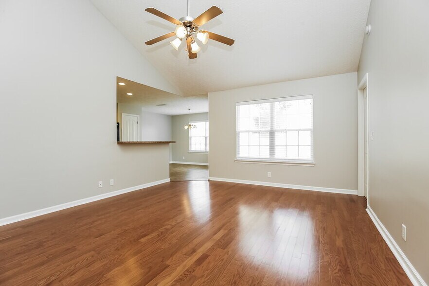 Building Photo - 2122 Tabasco Way