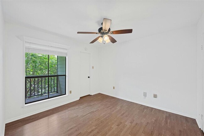 Building Photo - 4500 E Oltorf St