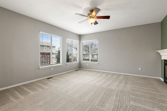 Building Photo - Large House in Parkview Highlands!