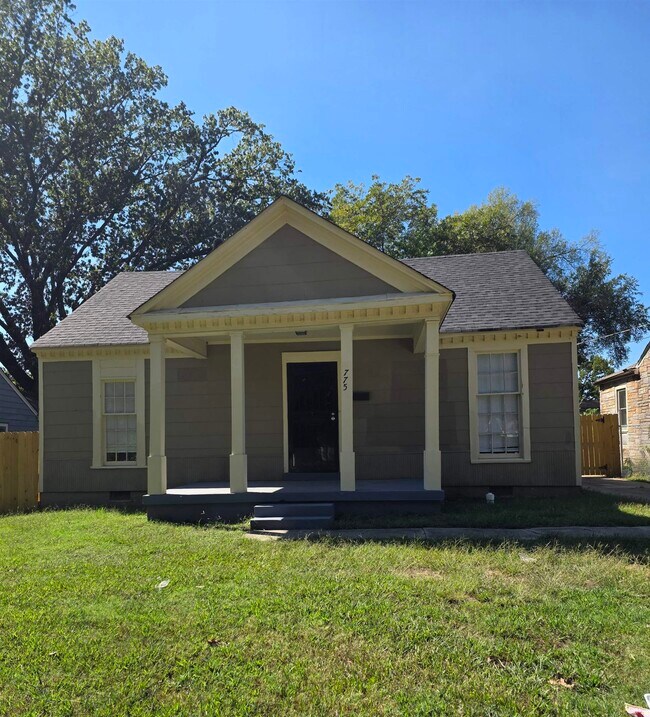 Primary Photo - 775 Pope St