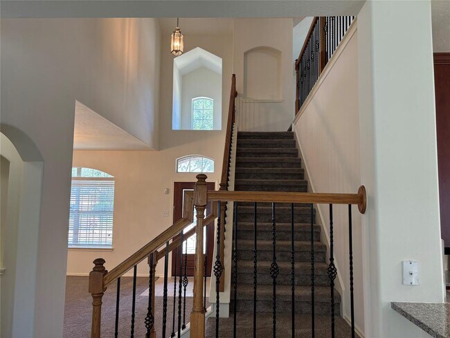 Building Photo - 21223 Colton Cove Dr