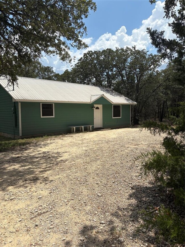 Primary Photo - 105 Sendero Blvd