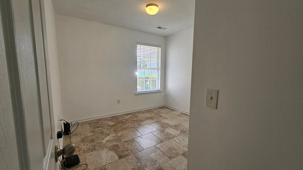 Building Photo - 203 Turkey Trot Rd
