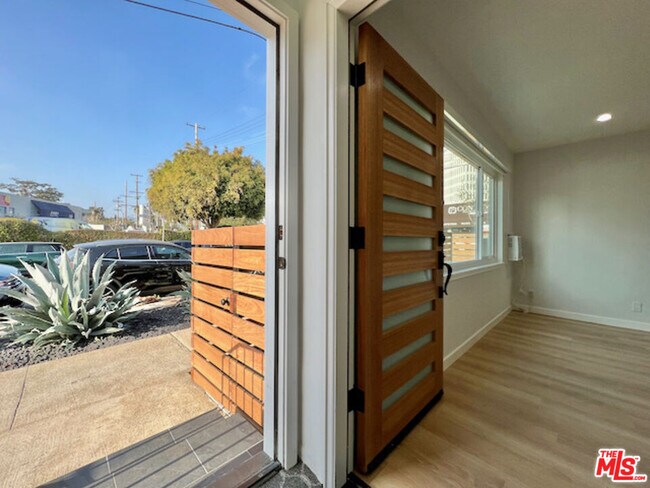 Building Photo - 11700 Dorothy St