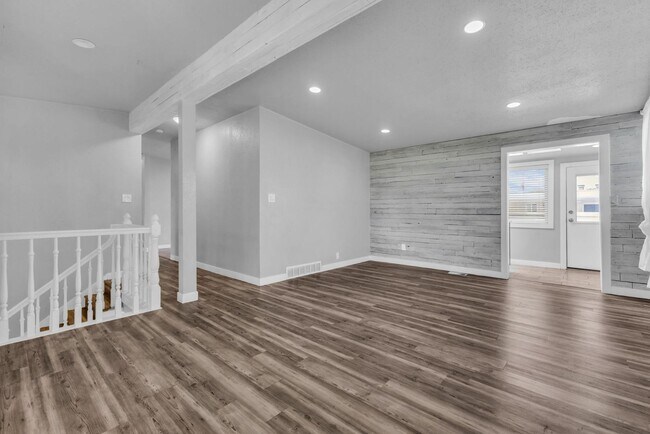Building Photo - 3876 S Lee Maur St