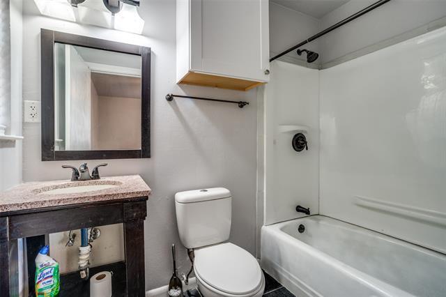 Building Photo - 266 W Fulton St