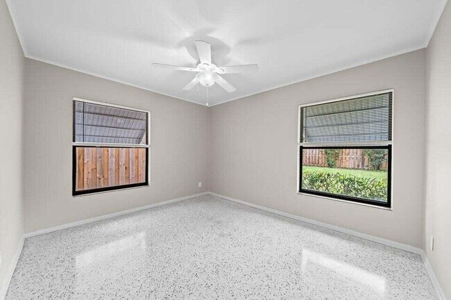 Building Photo - 470 Watts Way
