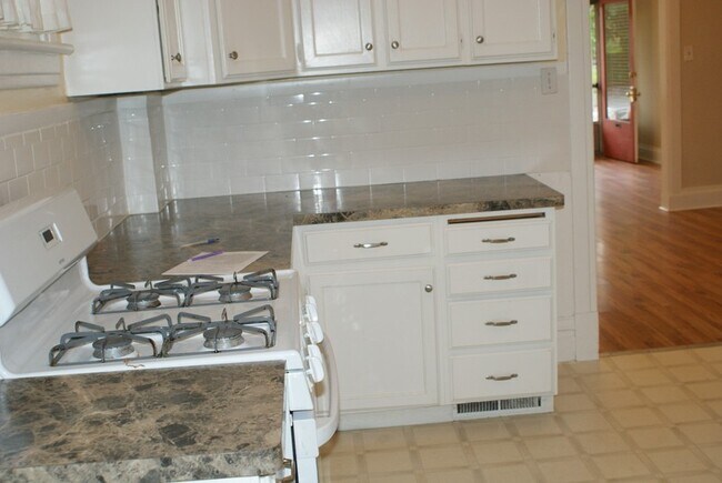 Building Photo - 932 S 900 E