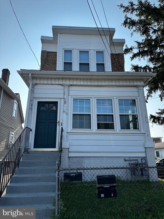 Building Photo - 206 Saude Ave