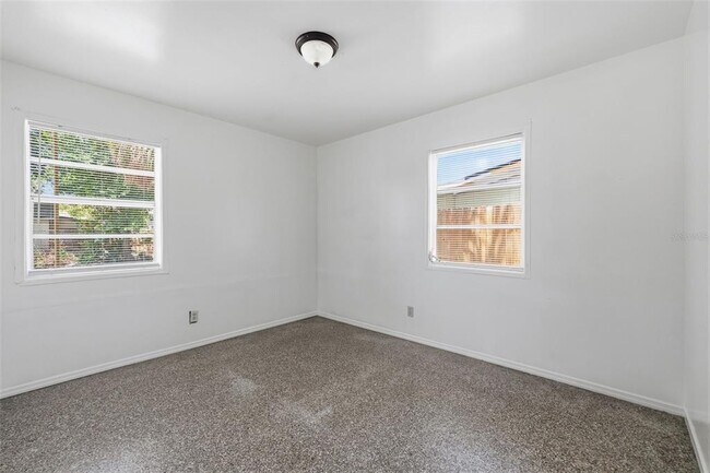 Building Photo - 6802 Larmon St