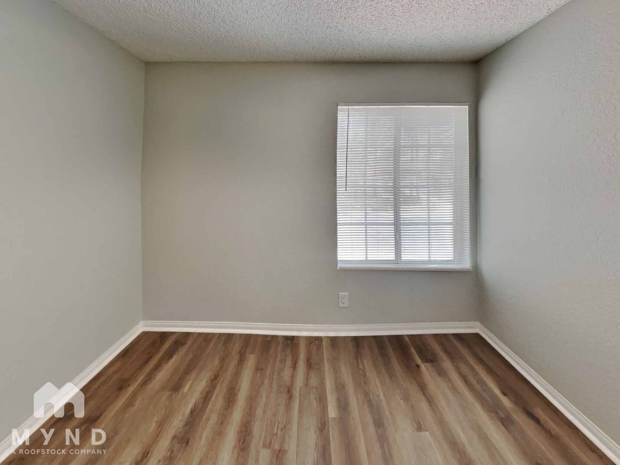 Building Photo - 2611 Ashmoore Dr