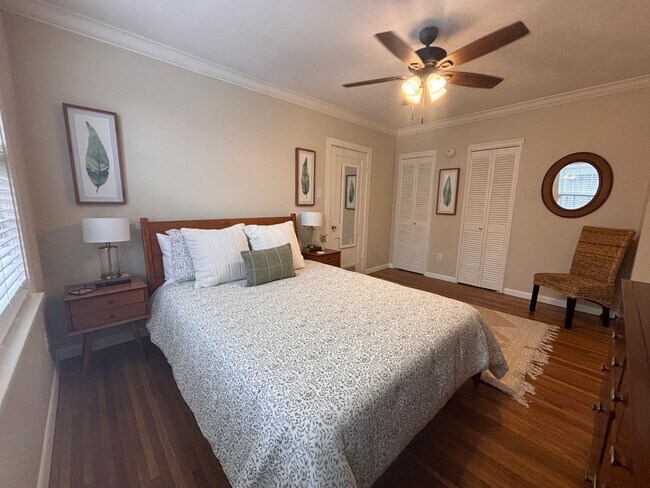 Building Photo - 217 Thayer St