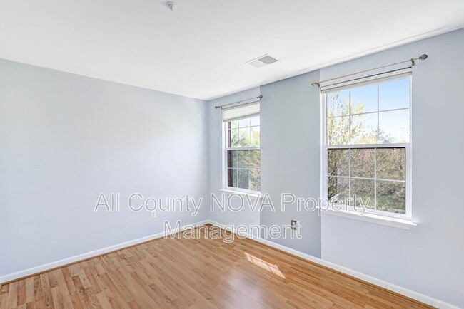 Building Photo - 8308 Deerstill Way