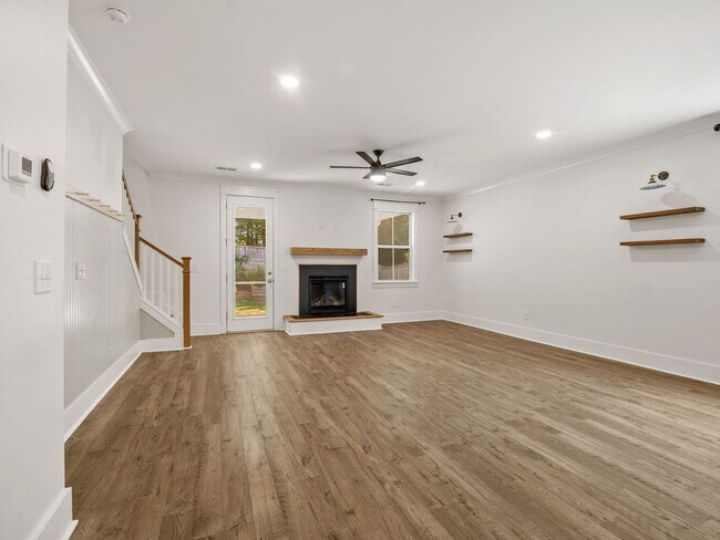 Building Photo - Beautiful 4 bedroom 3.5 Bath home Duncan, SC