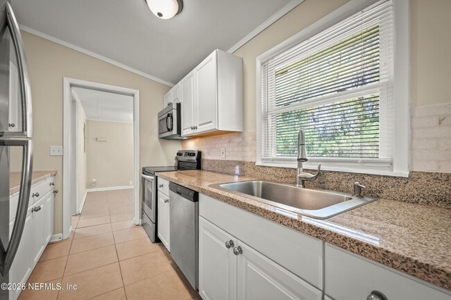 Building Photo - 909 Westgate Dr