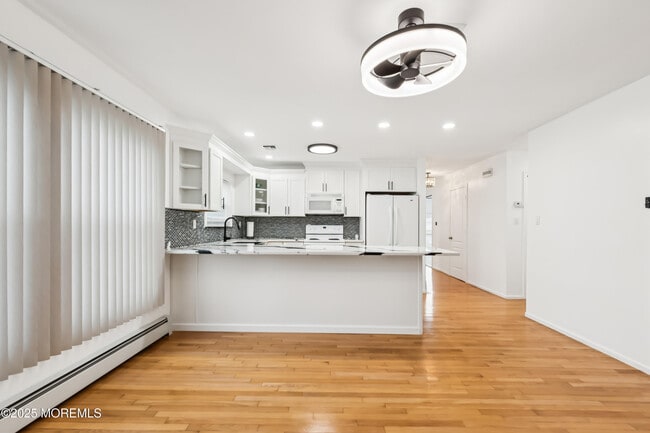 Building Photo - 112 Barbuda St