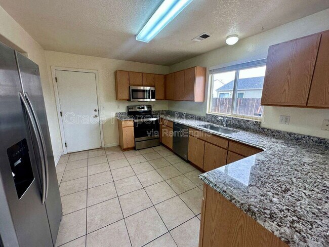 Building Photo - 5049 Joplin Ct