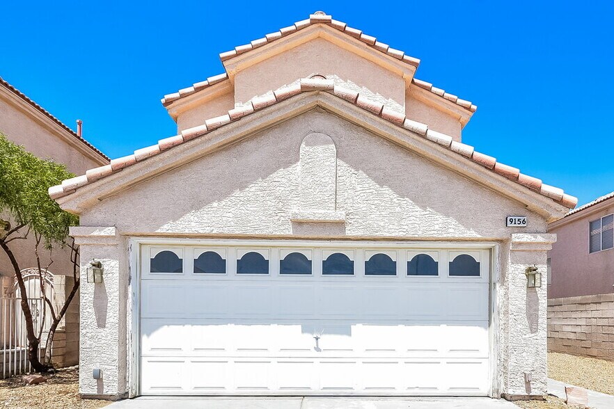 Primary Photo - 9156 Indian Breeze Dr