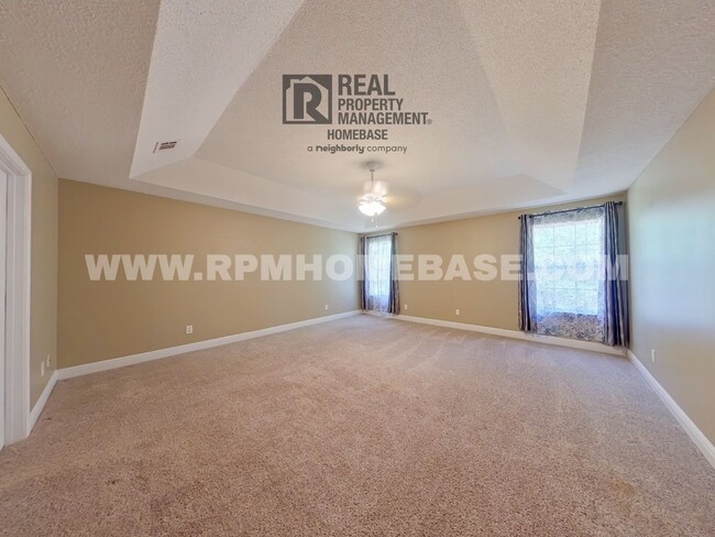 Building Photo - Spacious Elegance: 4-Bedroom Brick Home in...