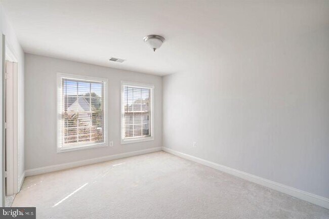 Building Photo - 2038 Madrillon Rd